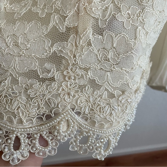 Vintage Úrsula of Switzerland Lace Blouse - Picture 7 of 12